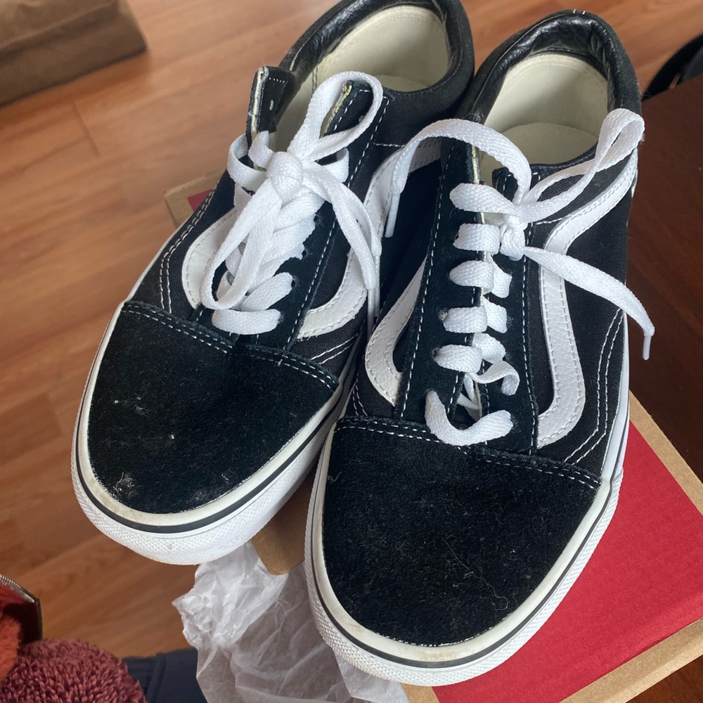 OLD SKOOL VANS - UNISEX - 6.5 Womens/5 Mens